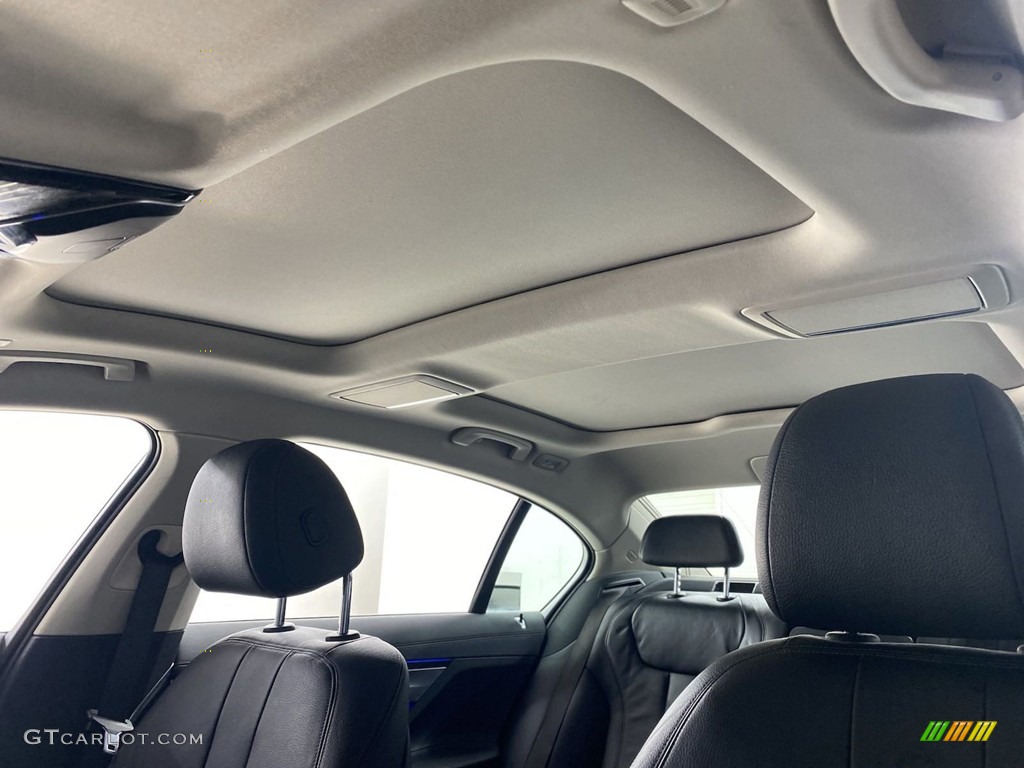 2019 7 Series 740i Sedan - Alpine White / Black photo #29