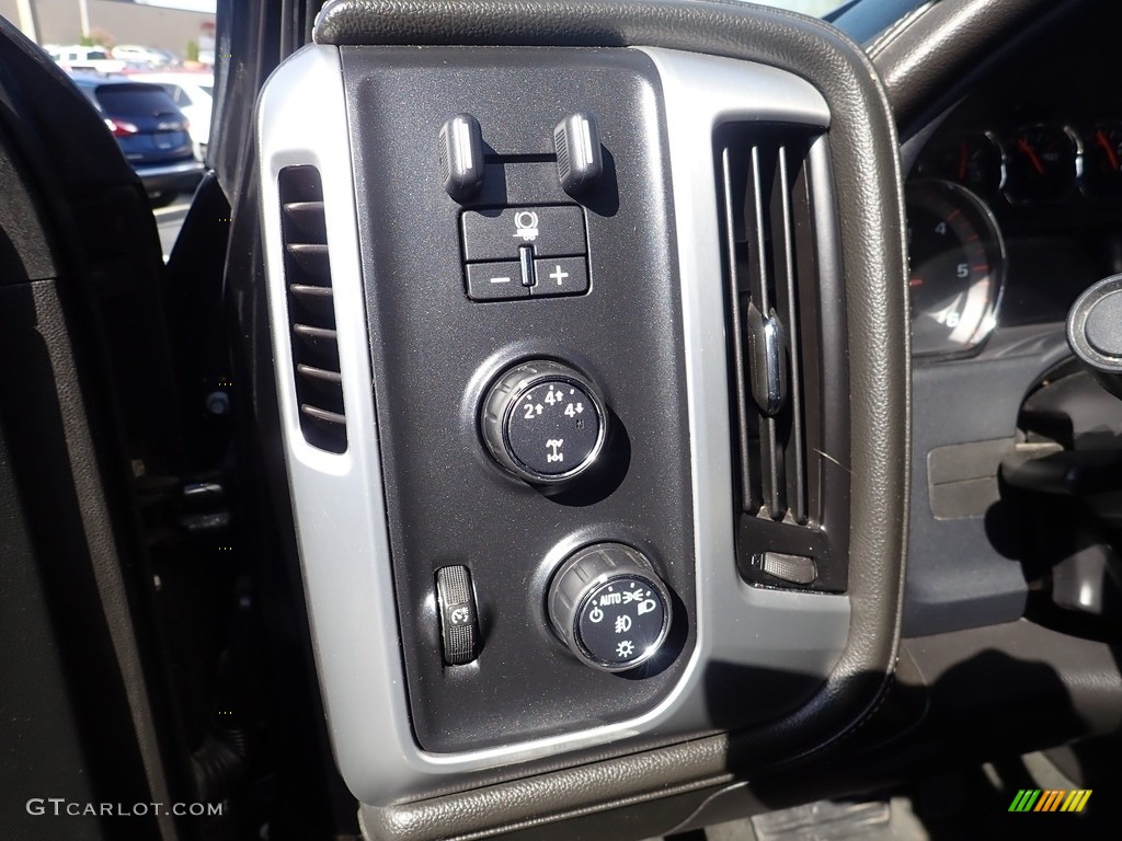 2016 GMC Sierra 2500HD SLE Crew Cab 4x4 Controls Photo #144173884