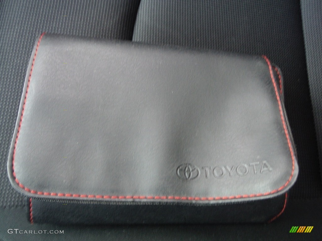 2019 Prius XLE - Supersonic Red / Black photo #28