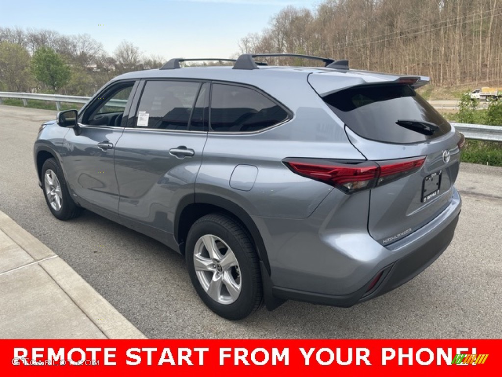 2022 Highlander Hybrid LE AWD - Moondust / Graphite photo #2