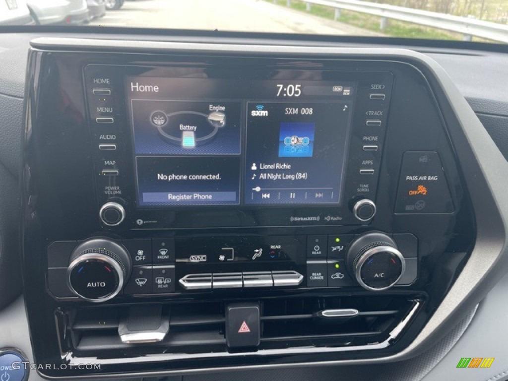 2022 Highlander Hybrid LE AWD - Moondust / Graphite photo #14