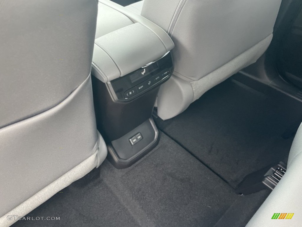 2022 Highlander Hybrid LE AWD - Moondust / Graphite photo #21