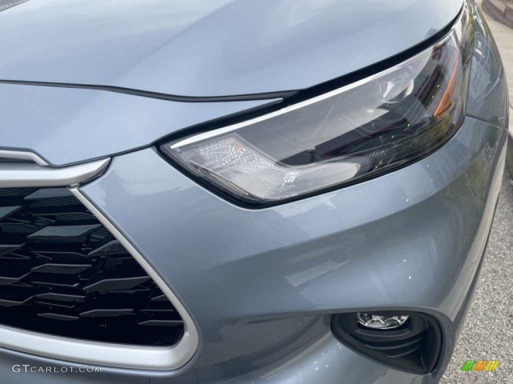 2022 Highlander Hybrid LE AWD - Moondust / Graphite photo #23