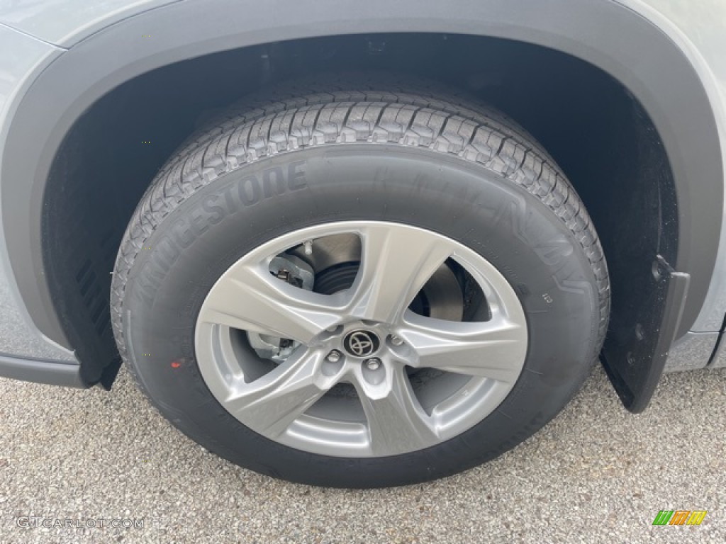 2022 Highlander Hybrid LE AWD - Moondust / Graphite photo #27