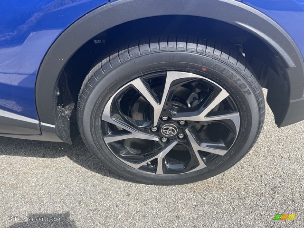 2022 Toyota C-HR XLE Wheel Photos