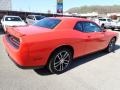 Go Mango - Challenger SXT AWD Photo No. 6
