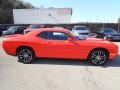 Go Mango - Challenger SXT AWD Photo No. 7