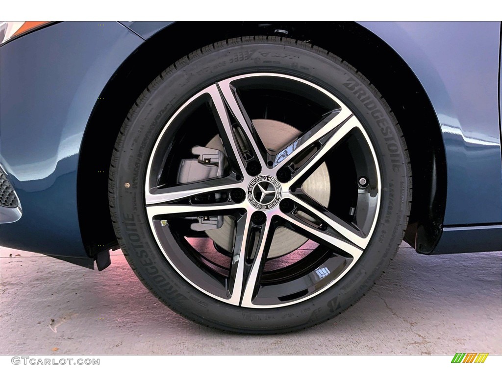 2022 Mercedes-Benz A 220 Sedan Wheel Photos