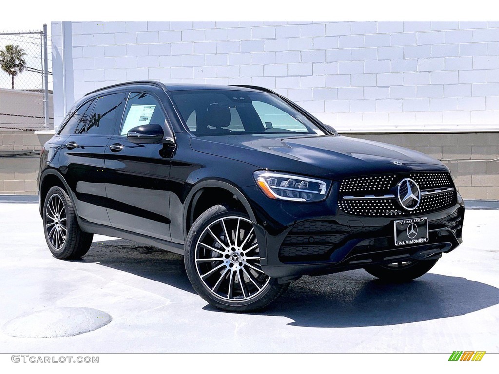 2022 GLC 300 - Black / AMG Cranberry Red/Black photo #11