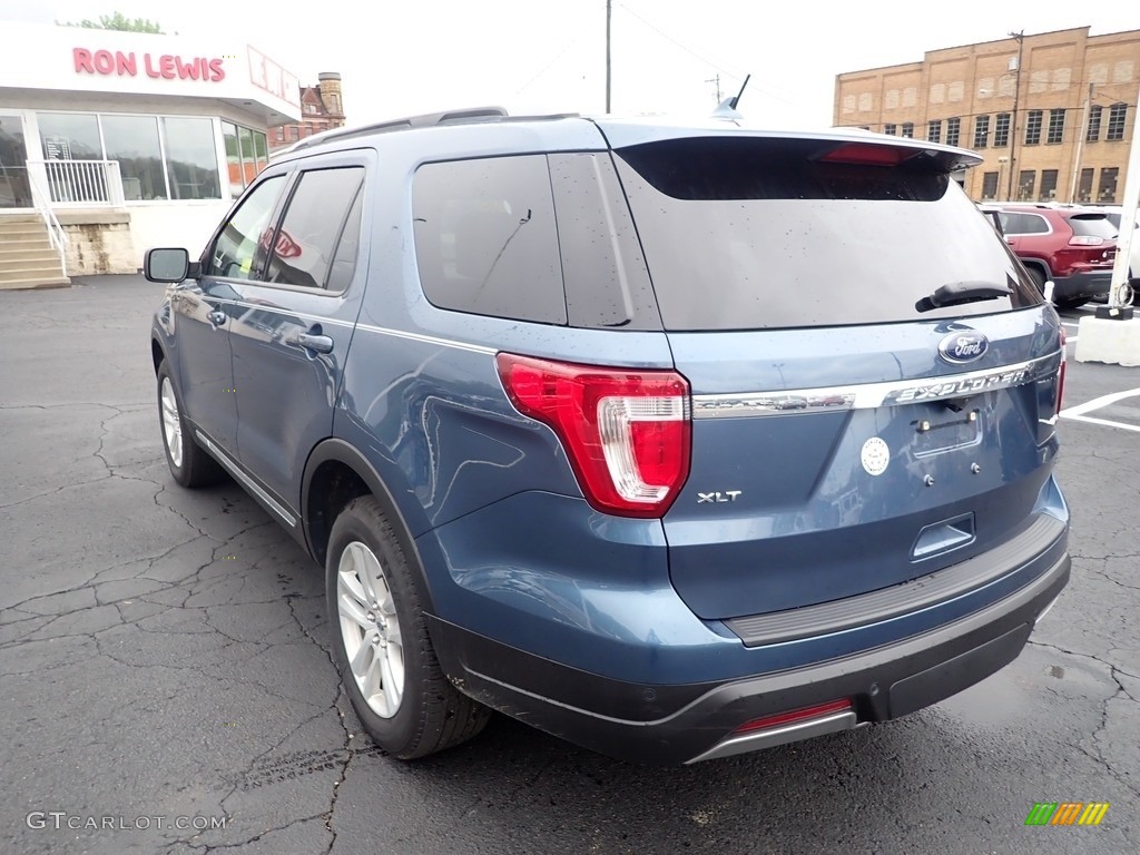 2019 Explorer XLT 4WD - Blue Metallic / Medium Black photo #6