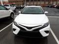 Super White - Camry SE Photo No. 2