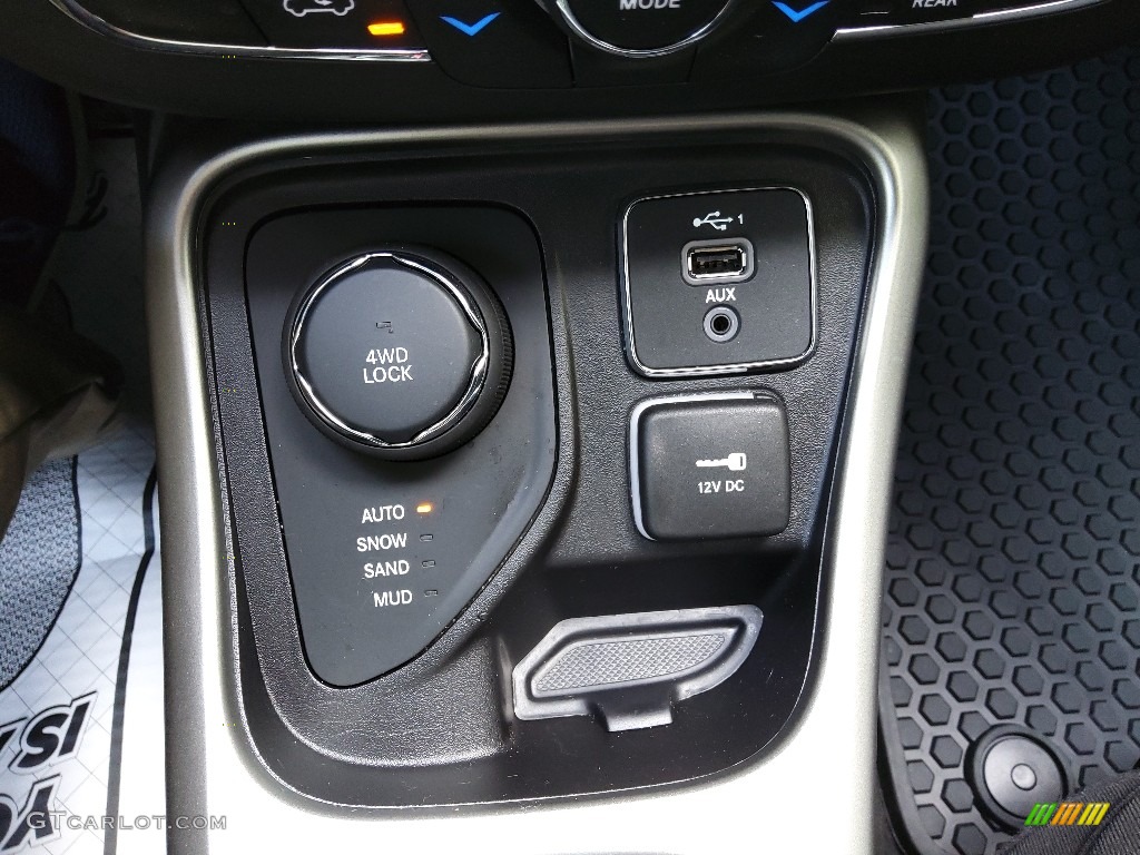 2020 Compass Sport 4x4 - Spitfire Orange / Black photo #28