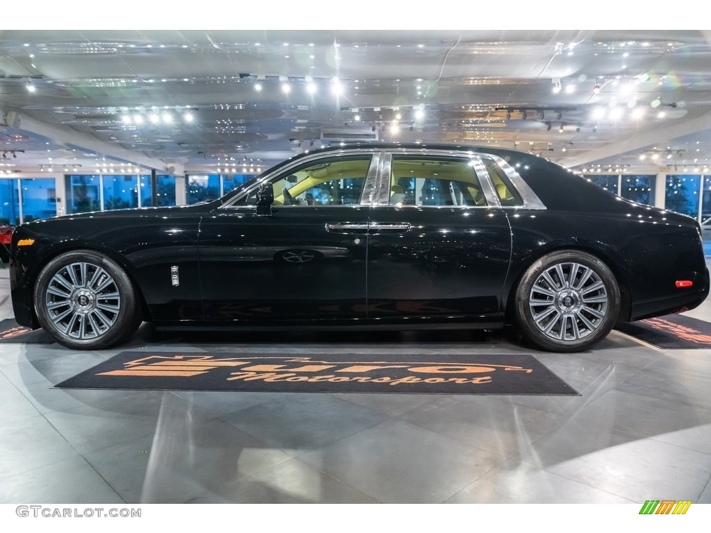 Black Diamond 2022 Rolls-Royce Phantom Standard Phantom Model Exterior Photo #144190995