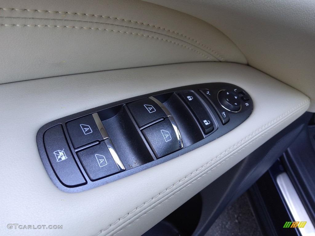 2017 Infiniti QX60 AWD Door Panel Photos