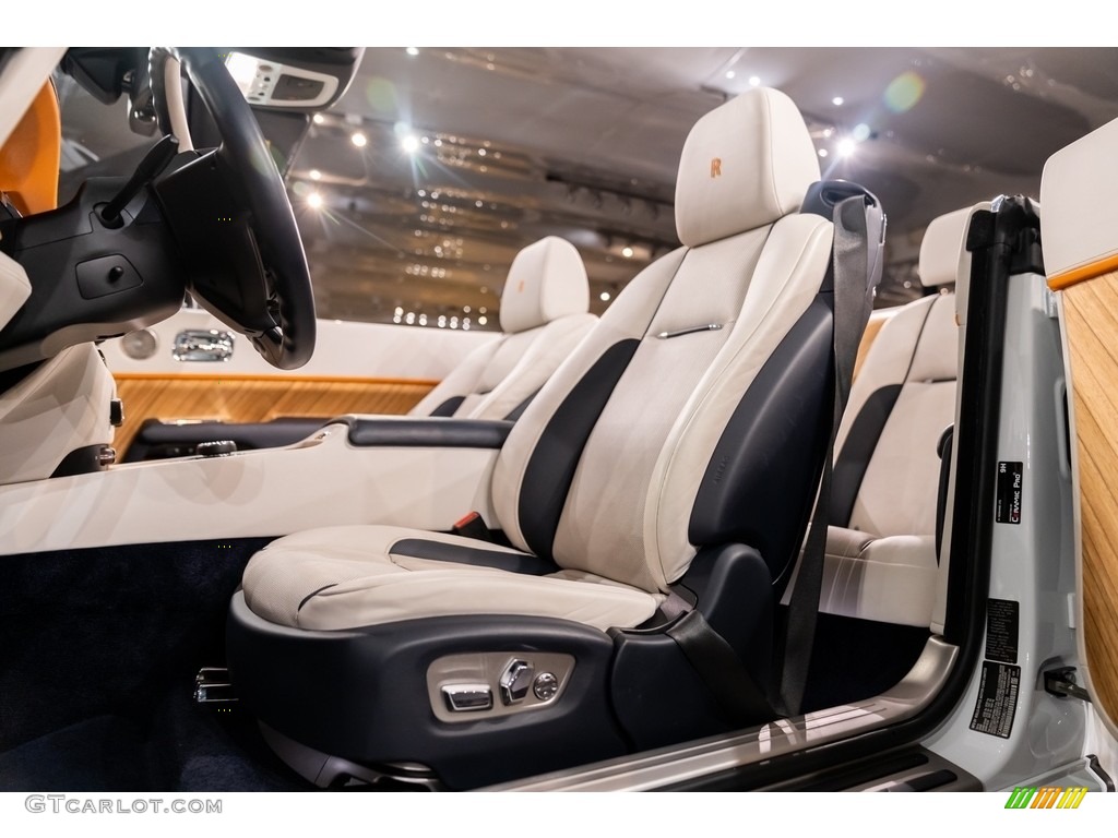 Arctic White/Black Interior 2019 Rolls-Royce Dawn Standard Dawn Model Photo #144192159