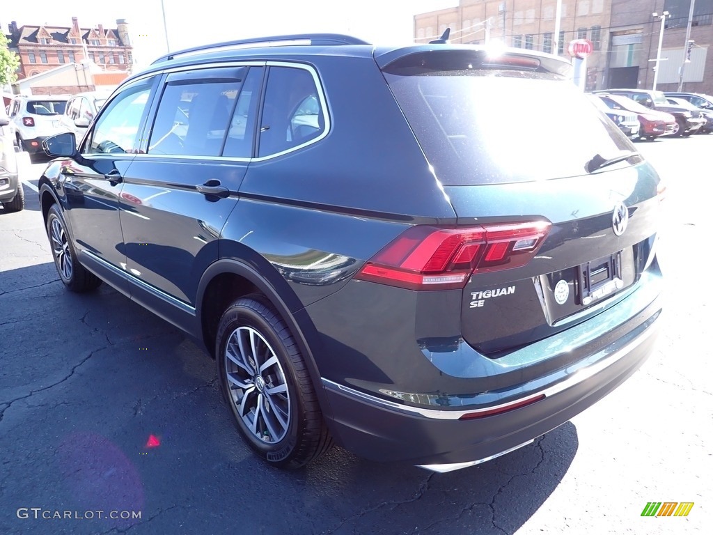2018 Tiguan SE 4MOTION - Dark Moss Green Metallic / Golden Oak/Black photo #6