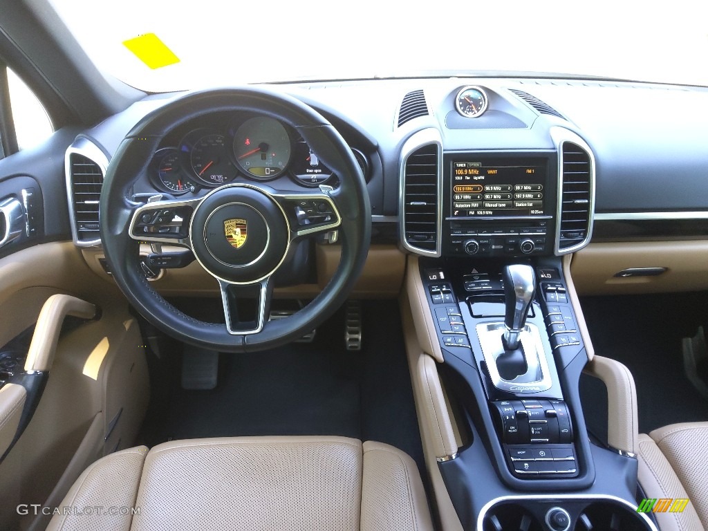 2016 Porsche Cayenne S Dashboard Photos