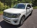 Star White - Expedition Platinum Max 4x4 Photo No. 2