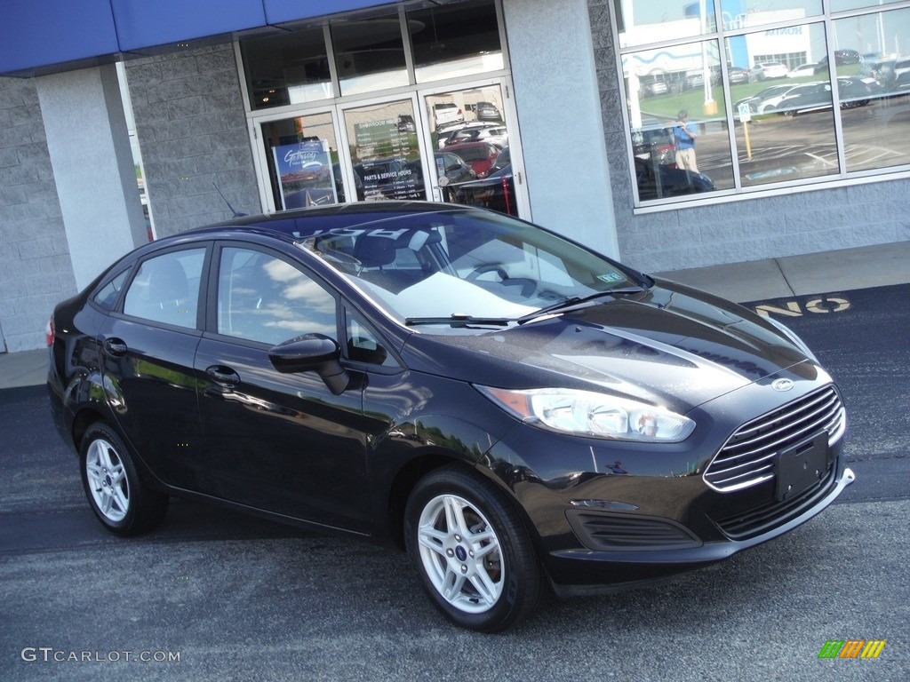 2017 Fiesta SE Sedan - Shadow Black / Charcoal Black photo #1