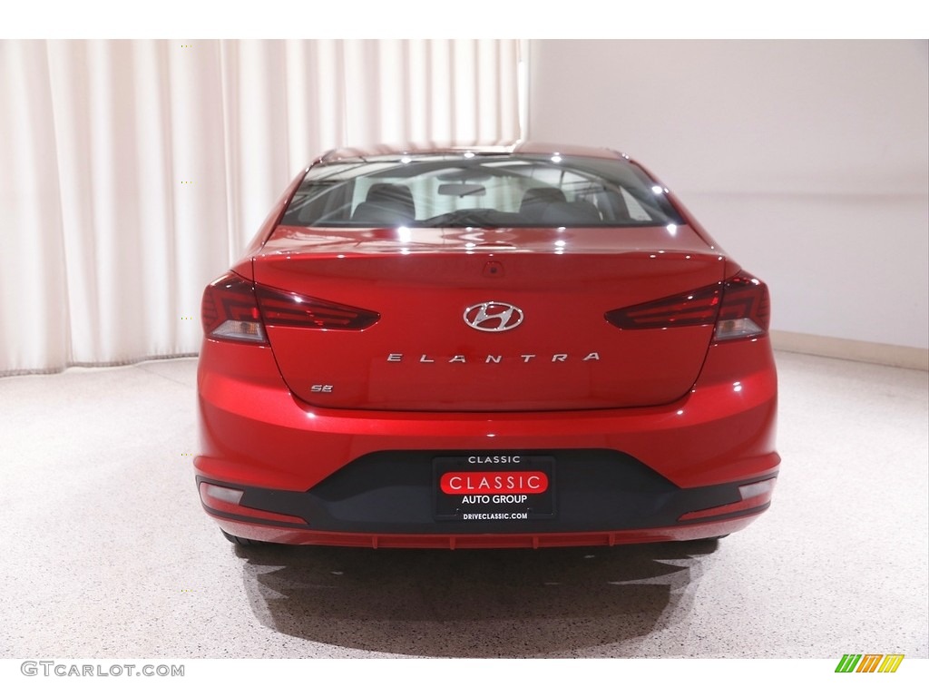 2019 Elantra SE - Scarlet Red / Gray photo #17