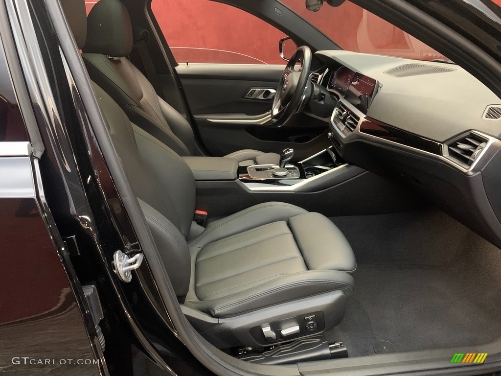 2019 3 Series 330i xDrive Sedan - Jet Black / Black photo #14