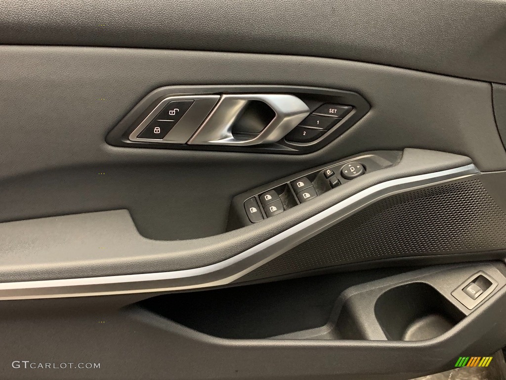 2019 3 Series 330i xDrive Sedan - Jet Black / Black photo #16