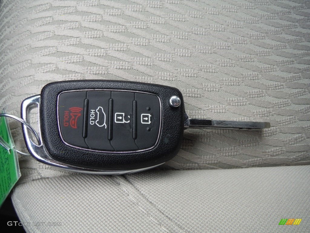 2016 Hyundai Santa Fe Sport AWD Keys Photos