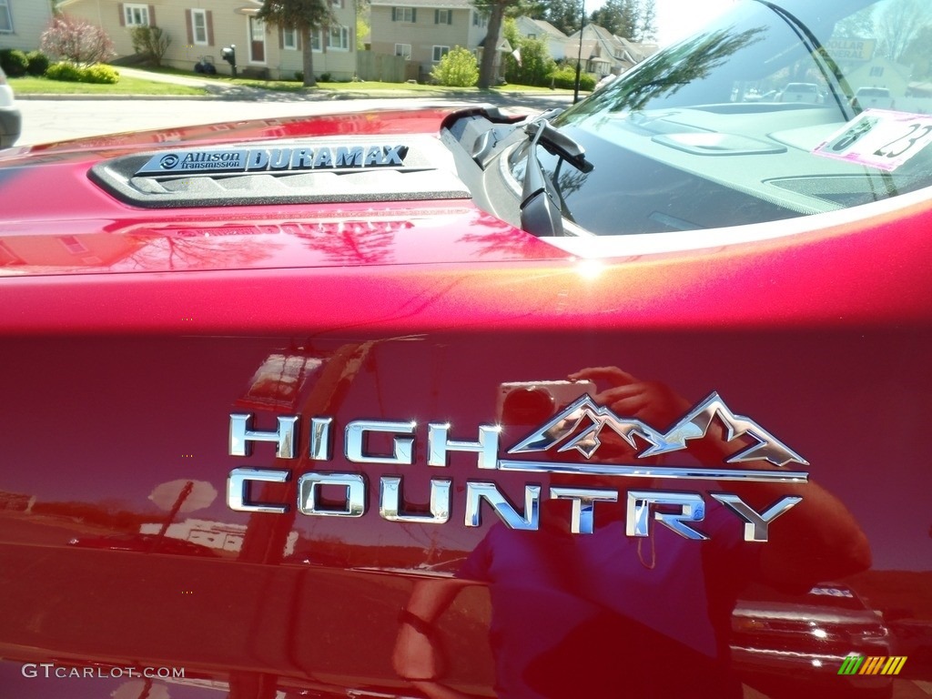 2022 Chevrolet Silverado 3500HD High Country Crew Cab 4x4 Marks and Logos Photos