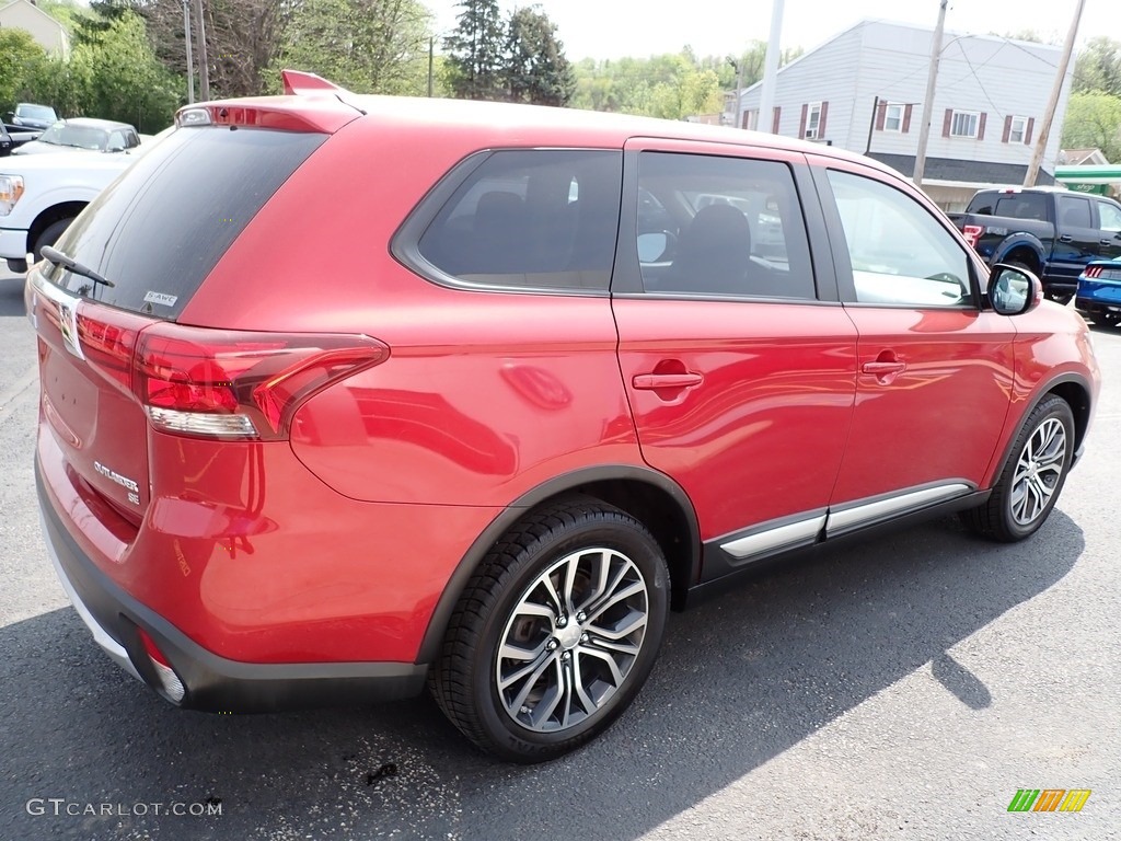 2017 Outlander SE S-AWC - Rally Red Metallic / Black photo #6