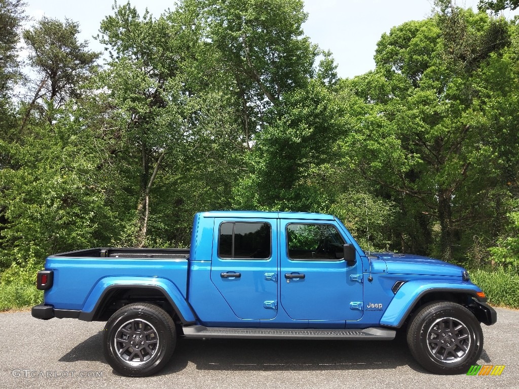 2022 Gladiator Overland 4x4 - Hydro Blue Pearl / Black photo #5
