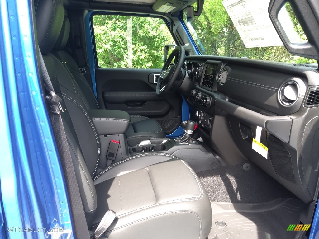 2022 Gladiator Overland 4x4 - Hydro Blue Pearl / Black photo #17