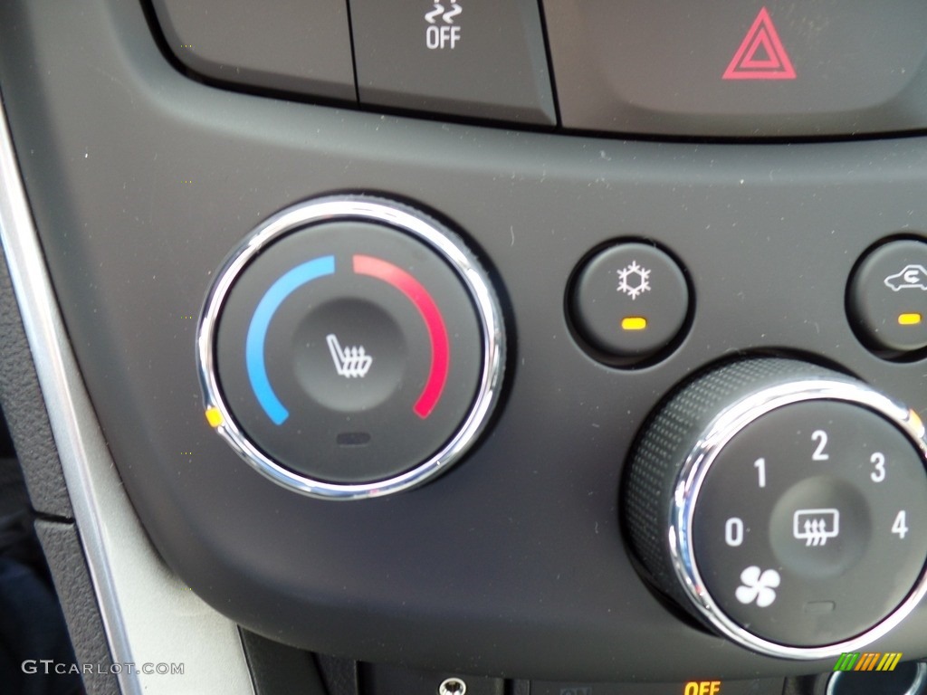 2022 Chevrolet Trax LT AWD Controls Photo #144213834