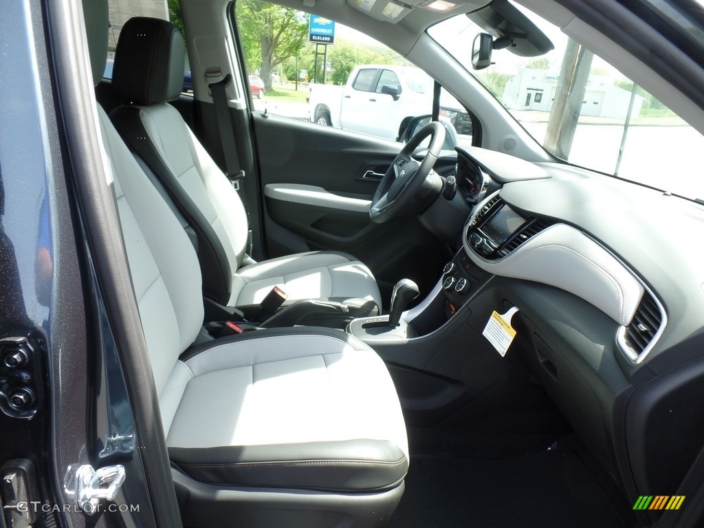 2022 Chevrolet Trax LT AWD Front Seat Photo #144214131
