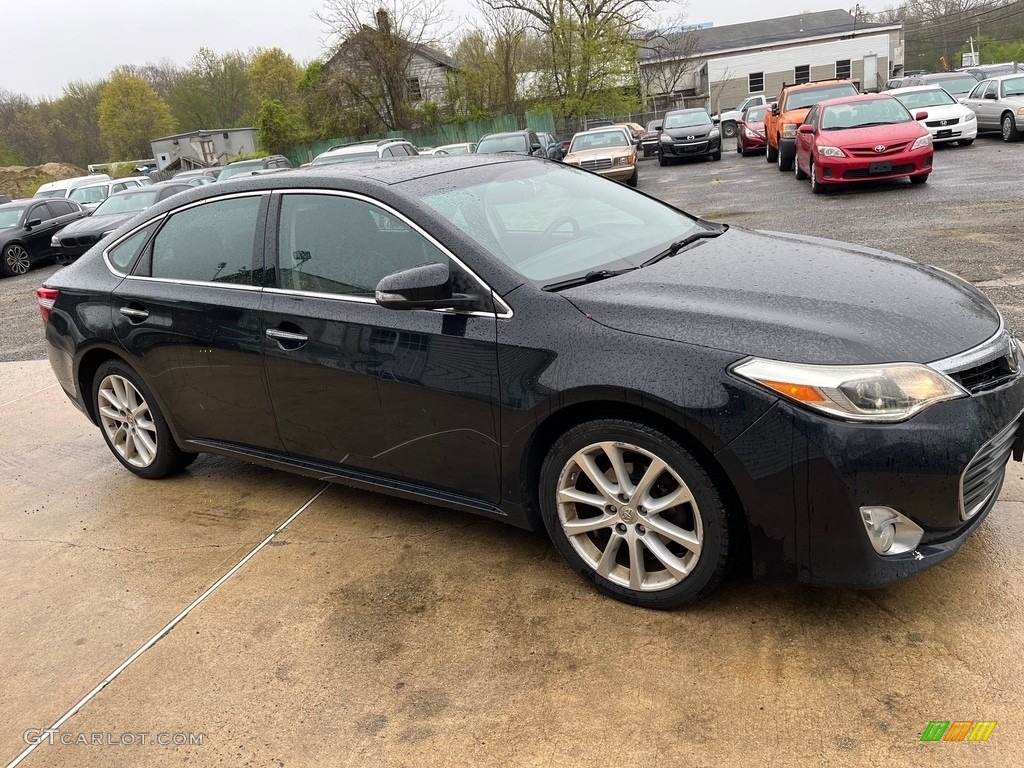 2013 Avalon XLE - Attitude Black Pearl / Black photo #3