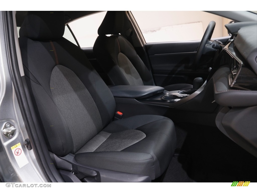 2019 Camry LE - Celestial Silver Metallic / Black photo #13