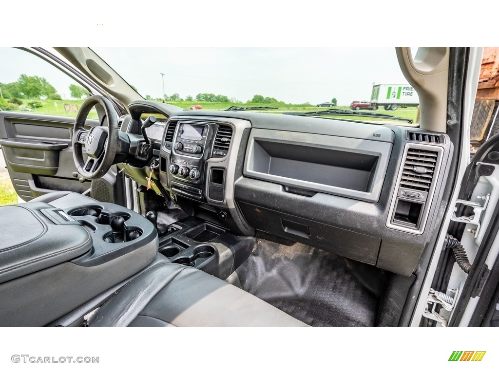2013 Ram 2500 Tradesman Regular Cab 4x4 Black/Diesel Gray Dashboard Photo #144220194