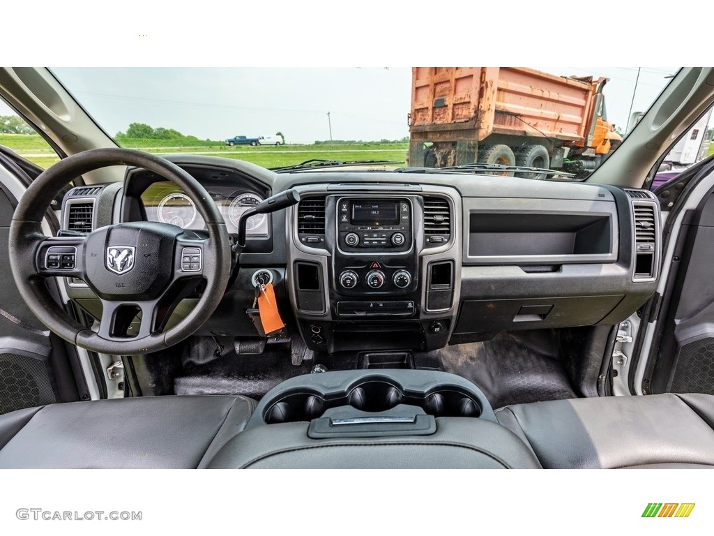 2013 Ram 2500 Tradesman Regular Cab 4x4 Black/Diesel Gray Dashboard Photo #144220266
