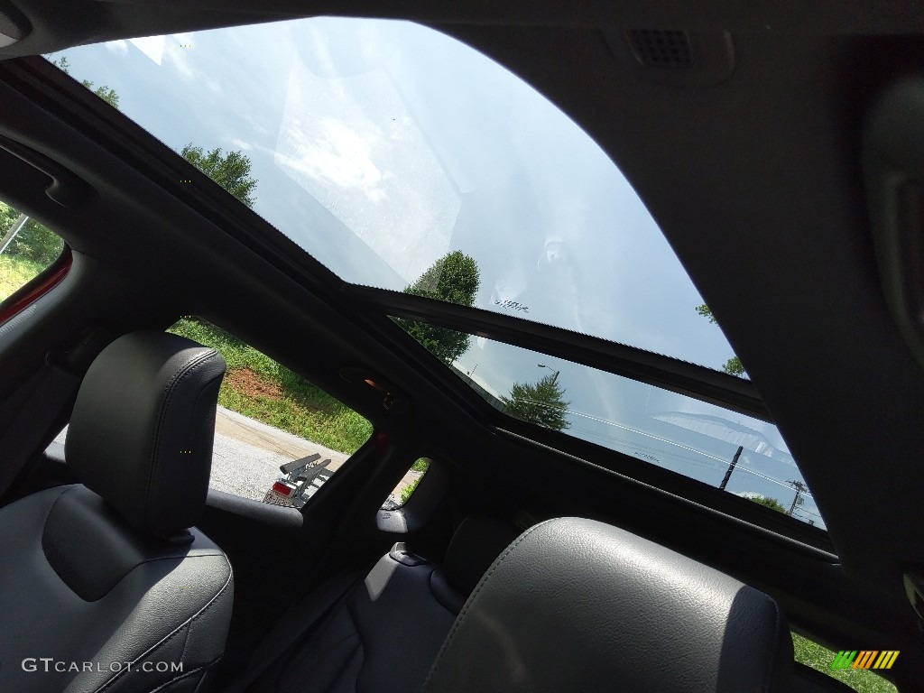 2022 Jeep Compass Limited (Red) Edition 4x4 Sunroof Photos