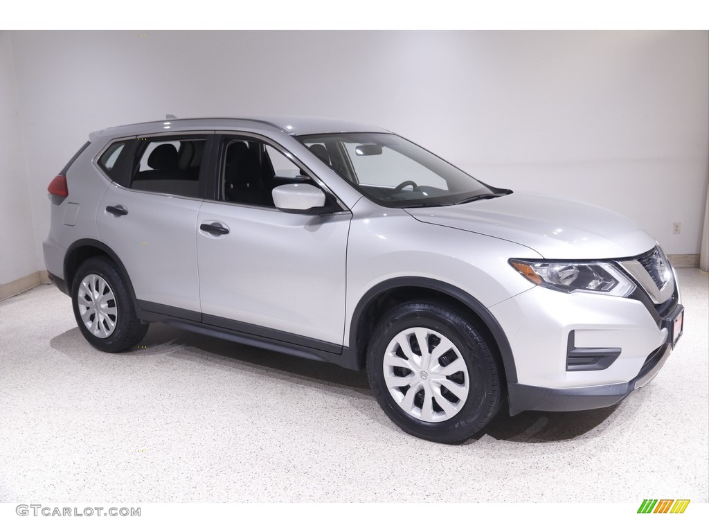 Brilliant Silver Nissan Rogue