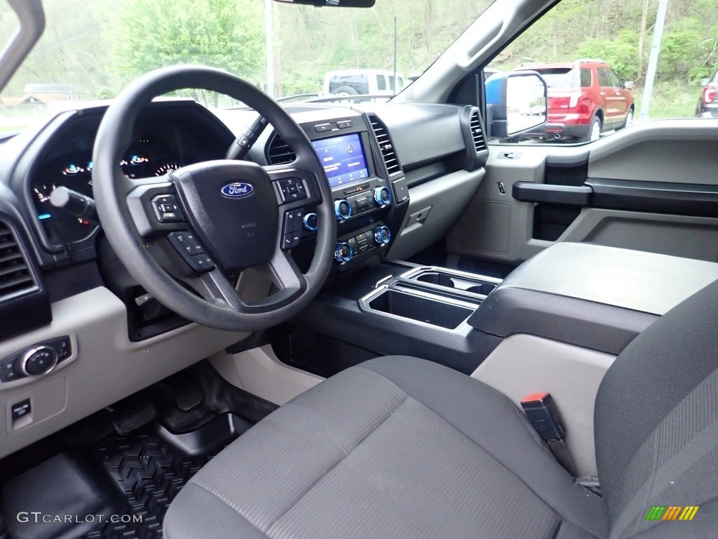 Earth Gray Interior 2019 Ford F150 XL SuperCrew 4x4 Photo #144222837