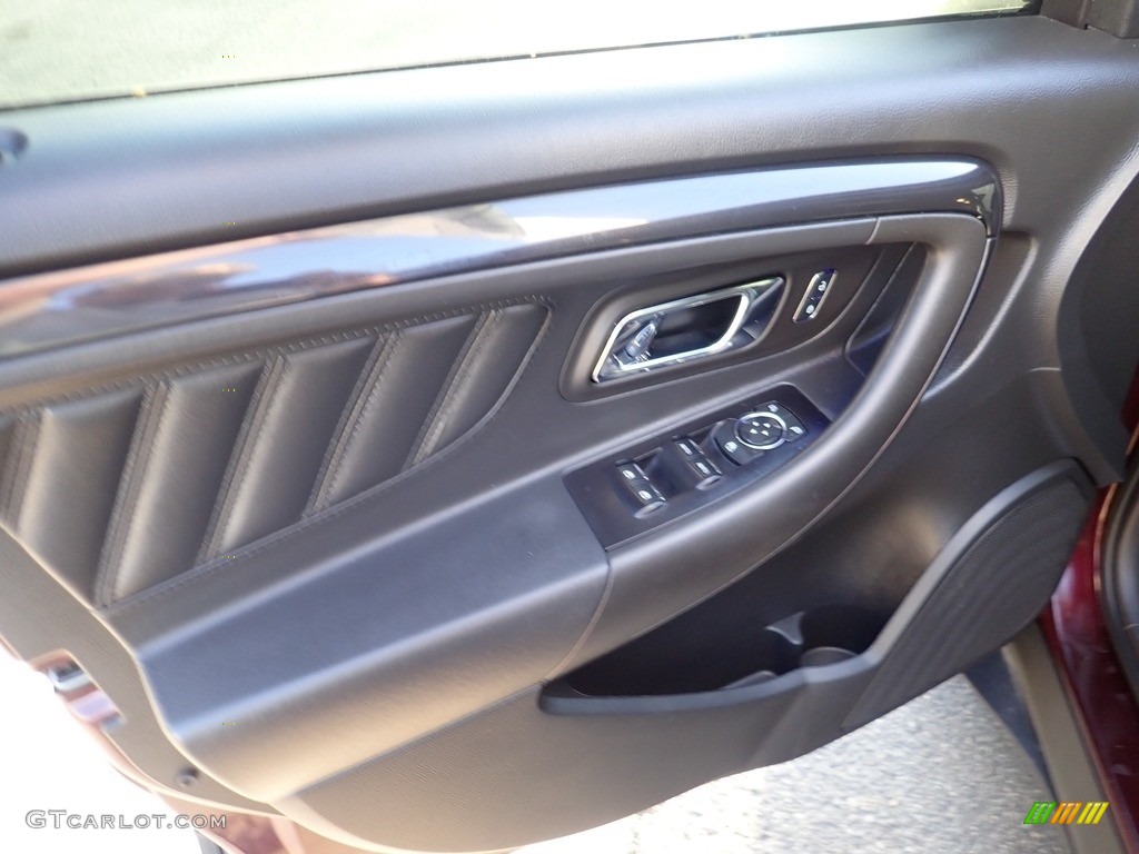 2018 Ford Taurus SHO AWD Door Panel Photos