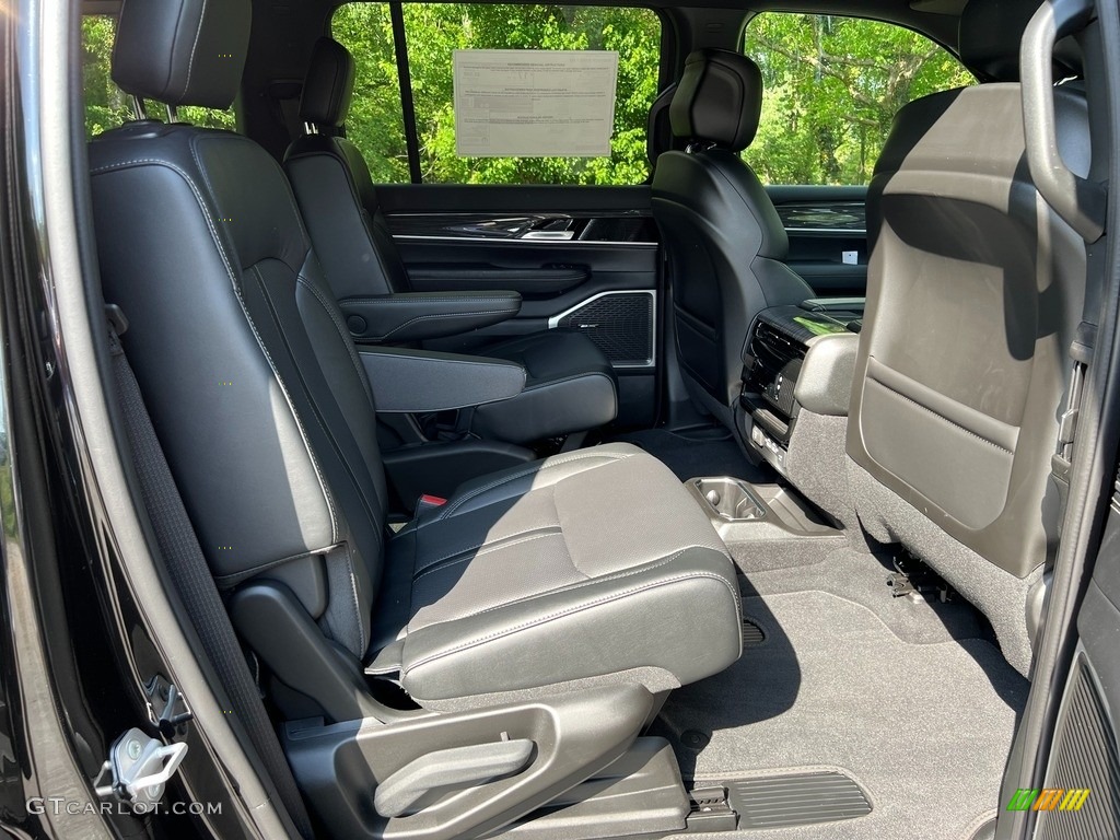 Global Black Interior 2022 Jeep Wagoneer Series II 4x4 Photo #144226320