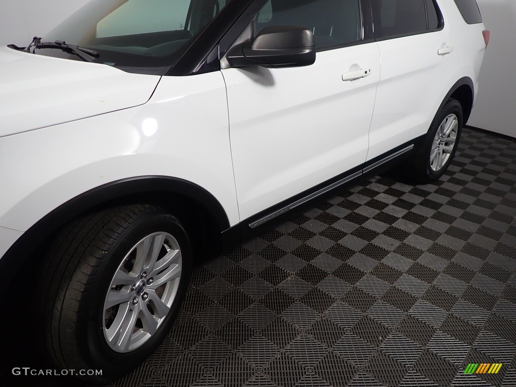 2018 Explorer XLT 4WD - Oxford White / Ebony Black photo #10