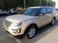 Oxford White - Explorer XLT 4WD Photo No. 7