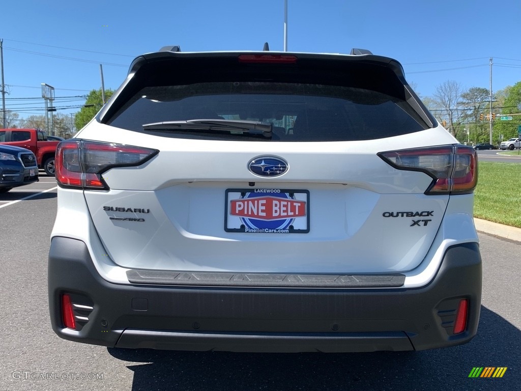 2022 Outback Onyx Edition XT - Crystal White Pearl / Gray StarTex photo #5