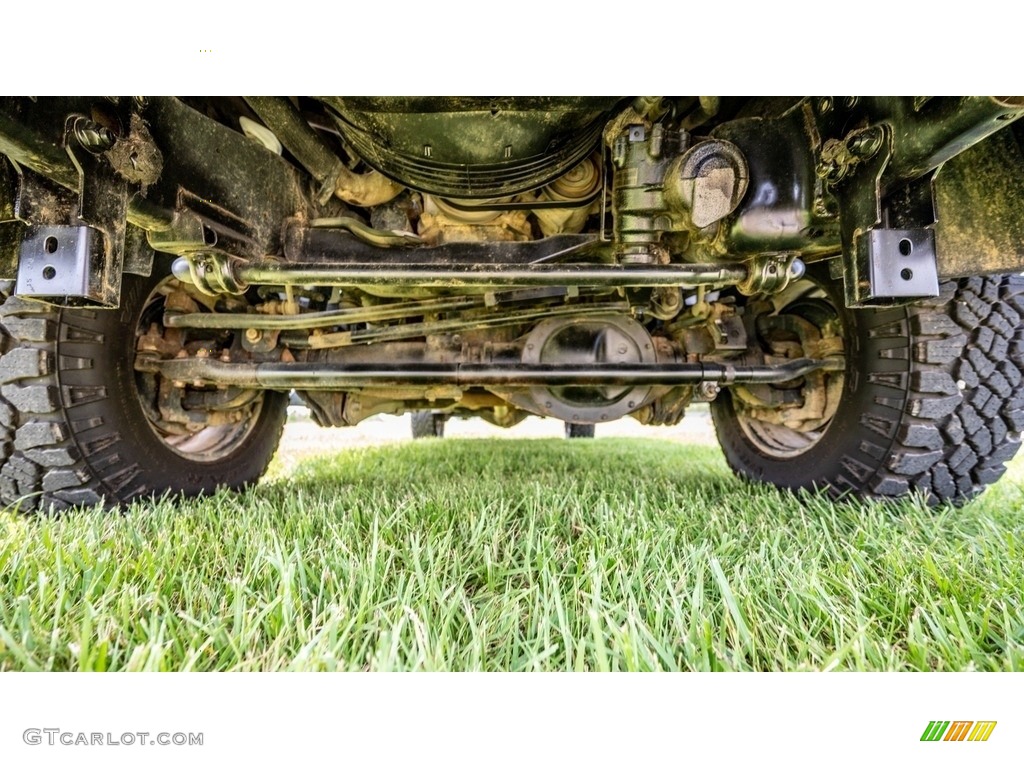 2016 Ram 2500 Tradesman Crew Cab 4x4 Undercarriage Photo #144227697