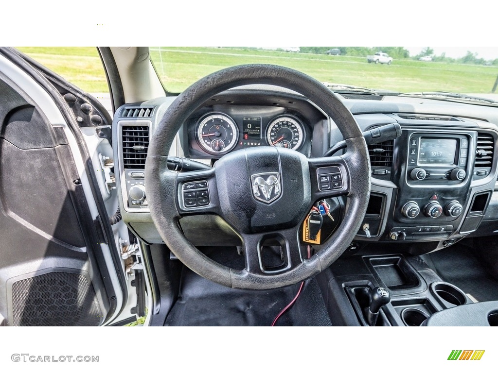 2016 Ram 2500 Tradesman Crew Cab 4x4 Black/Diesel Gray Steering Wheel Photo #144228129