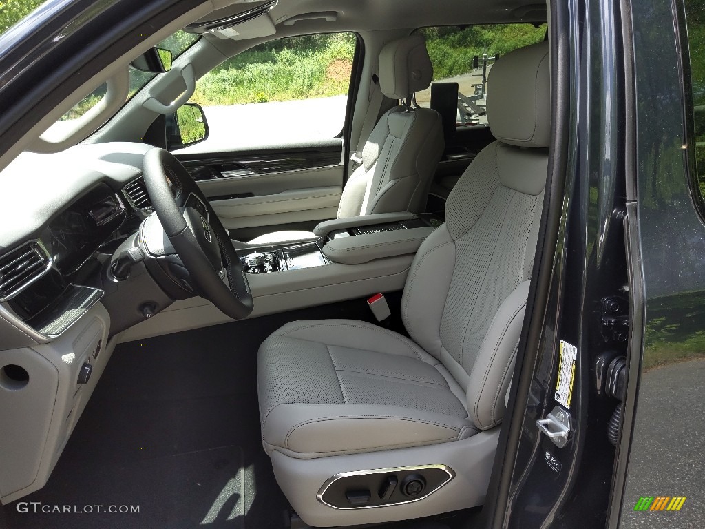 Sea Salt/Black Interior 2022 Jeep Wagoneer Series III 4x4 Photo #144229659
