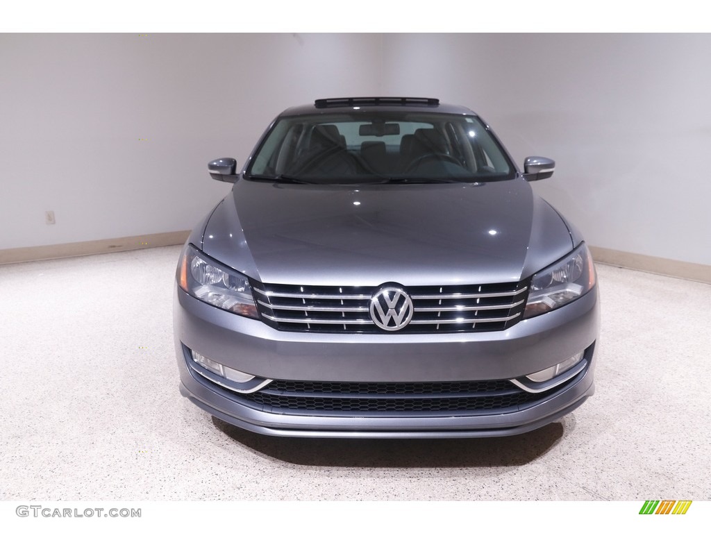 Platinum Gray Metallic 2015 Volkswagen Passat SEL Premium Sedan Exterior Photo #144229812