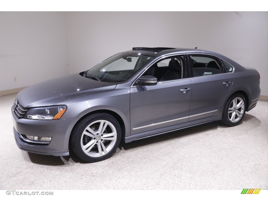 2015 Volkswagen Passat SEL Premium Sedan Exterior Photos